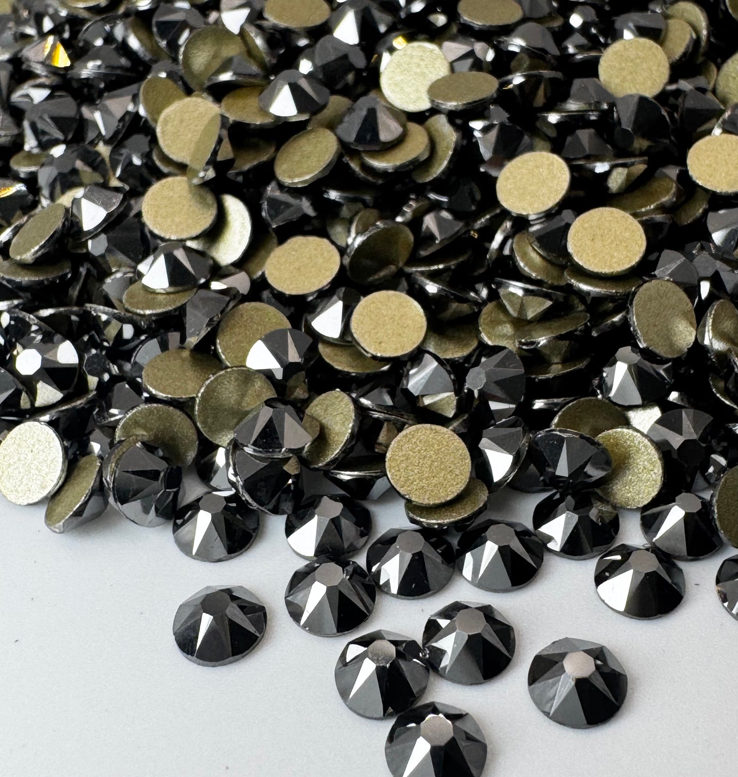 Hematite - Elite Rhinestone