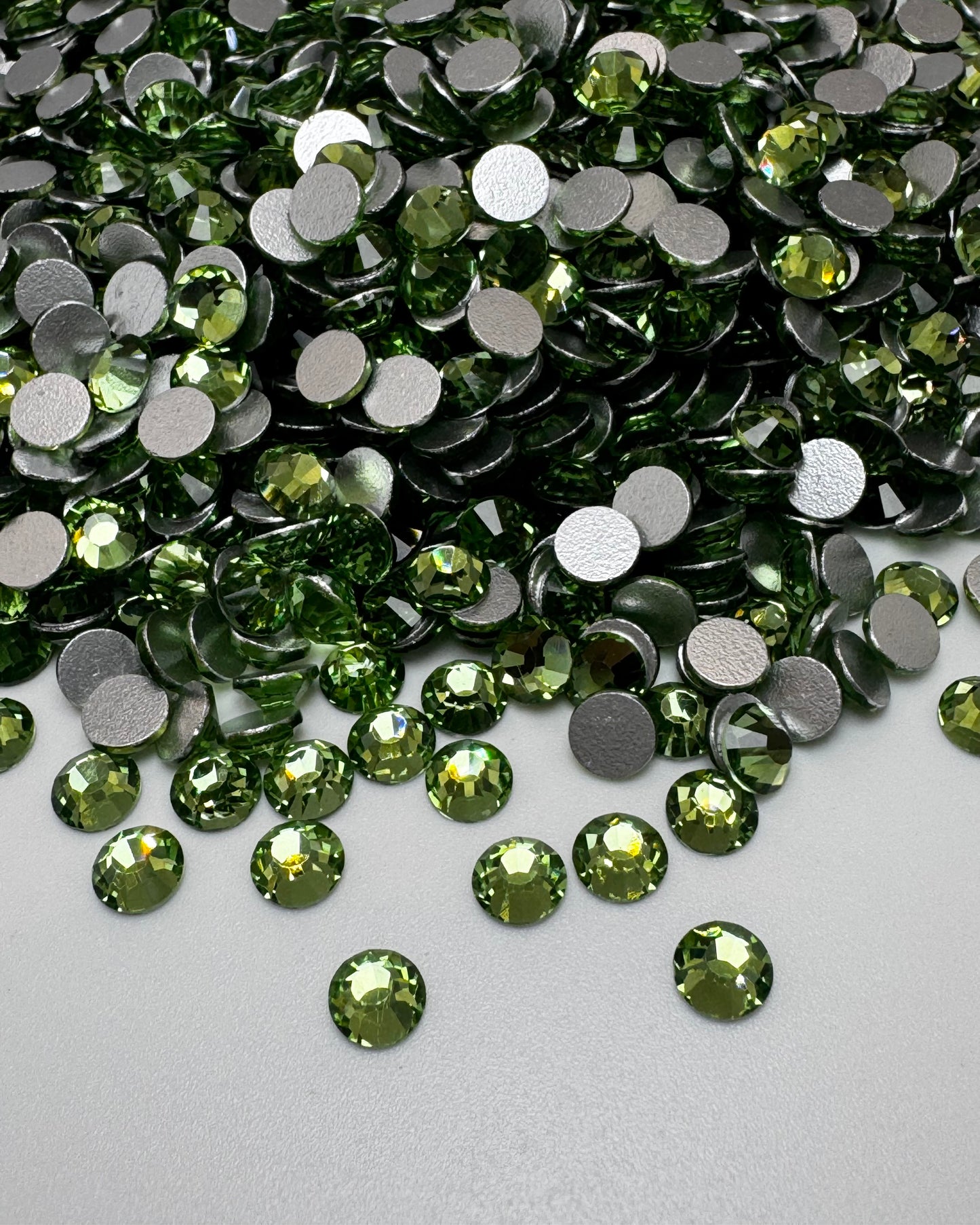 Light Peridot - Core Rhinestone
